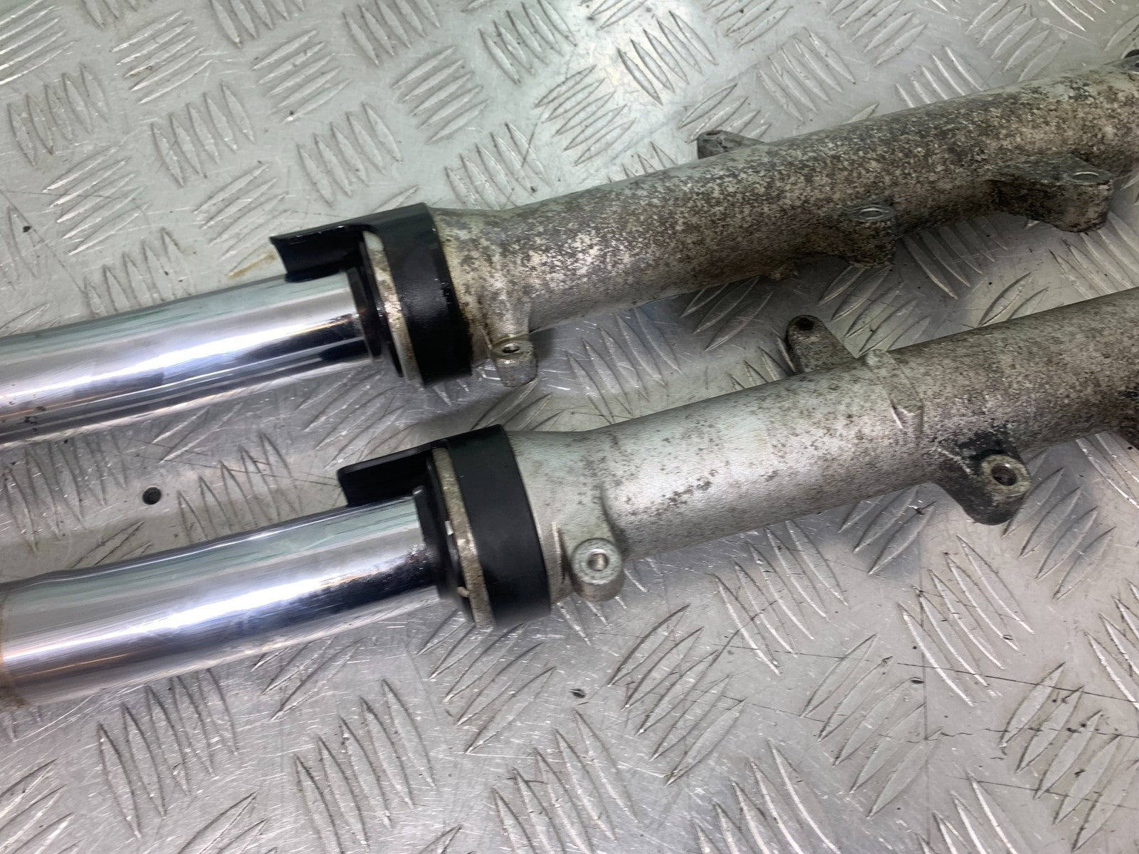HONDA NT 700 V DEAUVILLE FORKS (BENT SOLD AS PARTS)   YEAR 2006-2011 (CMB1211)