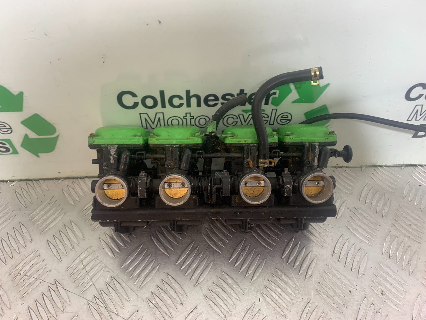 KAWASAKI GT550 GT 550 CARBS YEAR 1984-87 (CMB1141)