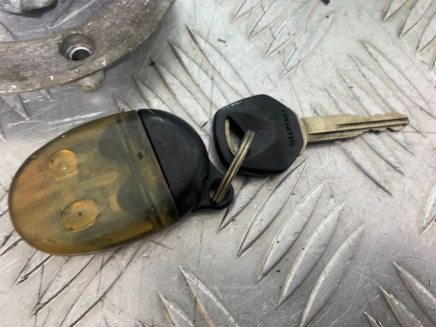 SUZUKI SV650 SV 650 mk1 LOCKS AND KEY  YEAR 1999-2002 (CMB1208)