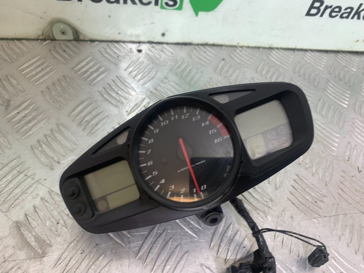 SUZUKI GSR600 GSR 600 CLOCKS SPEEDO DASH   2006-2010 (CMB1177)