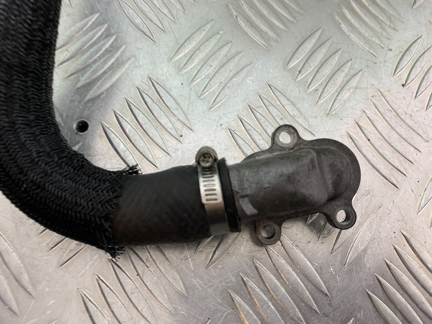 SUZUKI GSXR1000 GSXR 1000 WATER PIPE   2009-2016 (CMB1049)