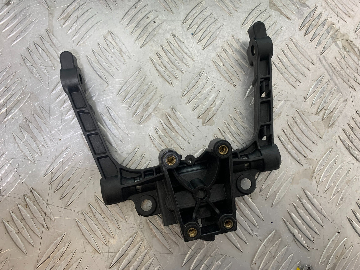 KTM 790 DUKE SEAT CATCH/BRACKET  YEAR 2018-2021  (CMB11150)