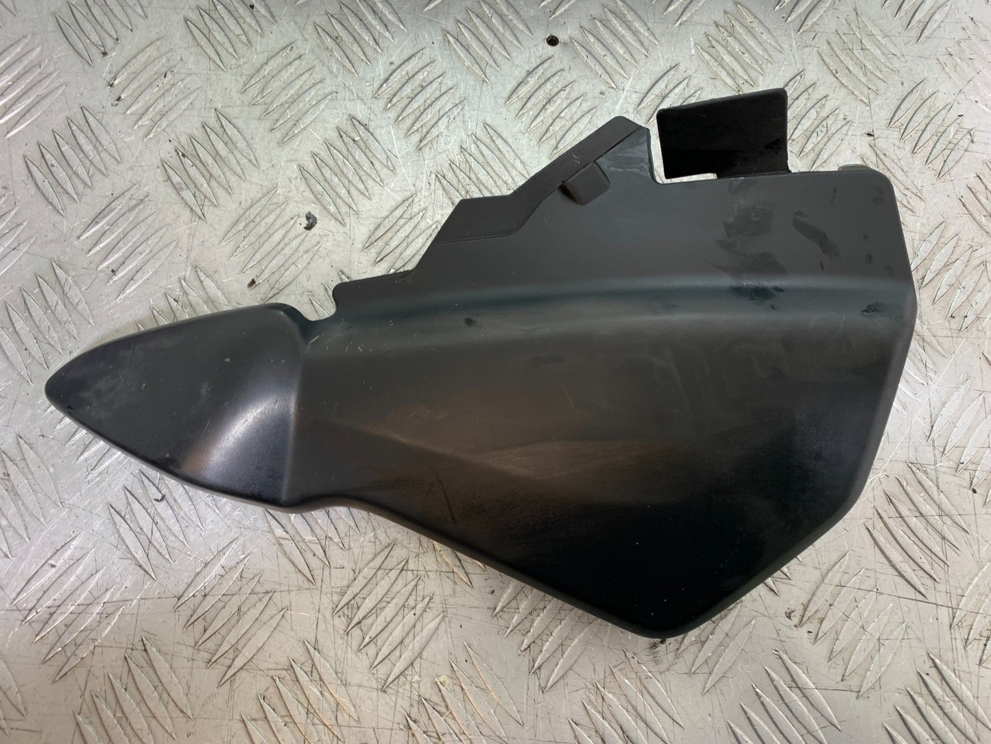 HONDA CBF500 CBF 500 LEFT TANK PANEL  YEAR 2004-2008  (CMB1294)