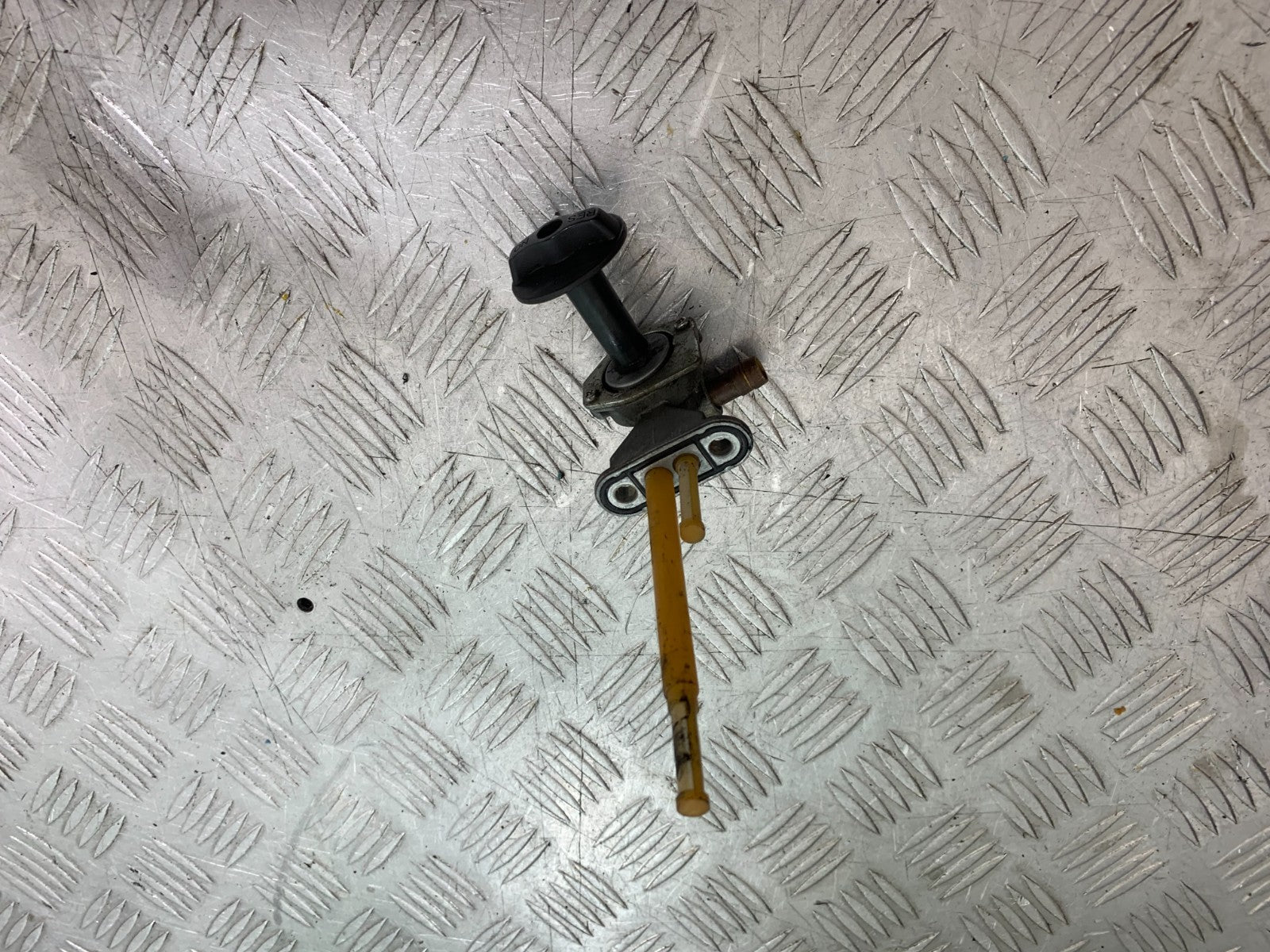 KAWASAKI ZX9R ZX9 R PETROL TAP YEAR 1998-1999 (CMB1329)
