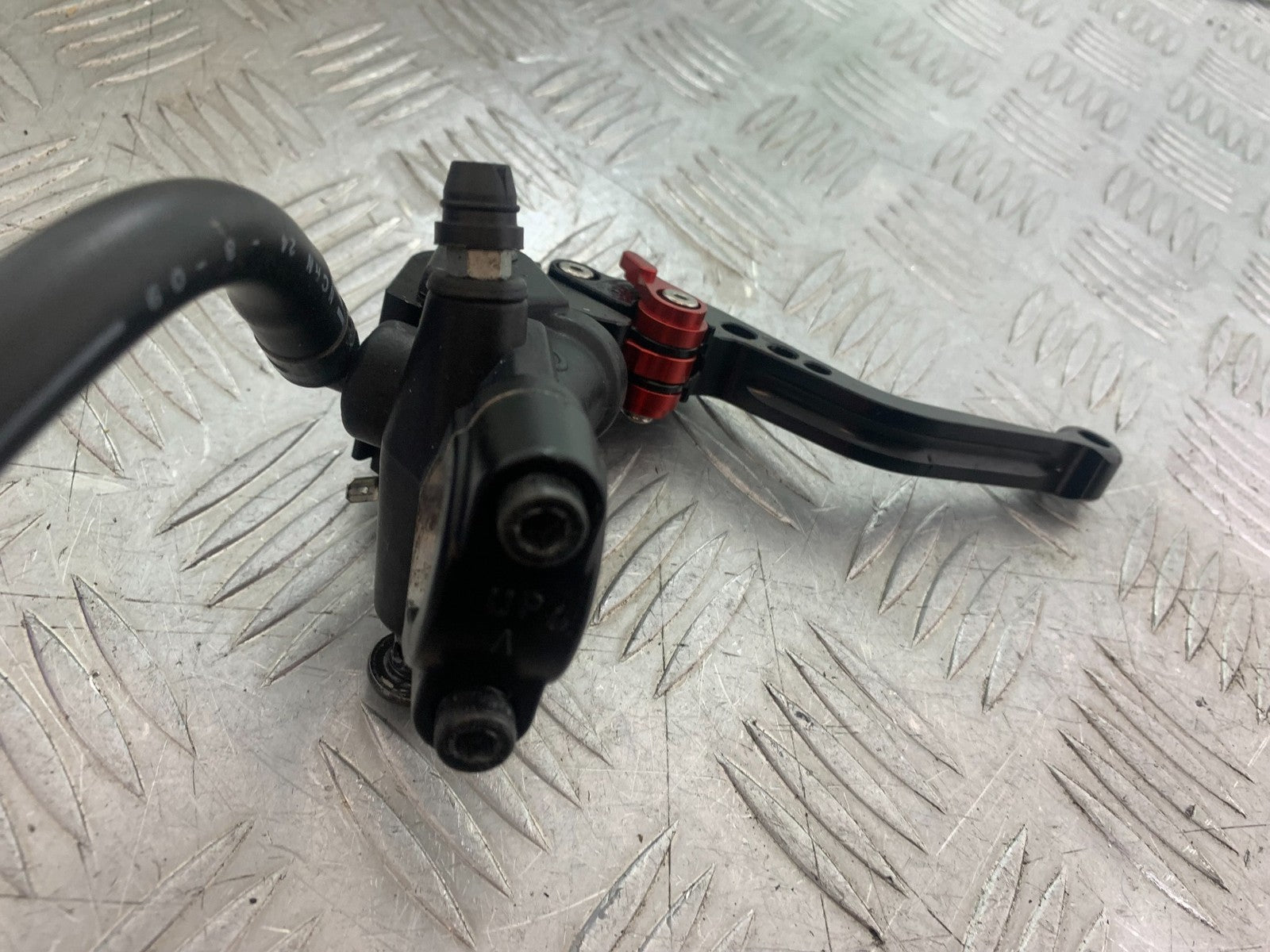 YAMAHA YZF R1 14 B BIG BANG FRONT BRAKE MASTER CYLINDER   2009-14 (CMB1175)