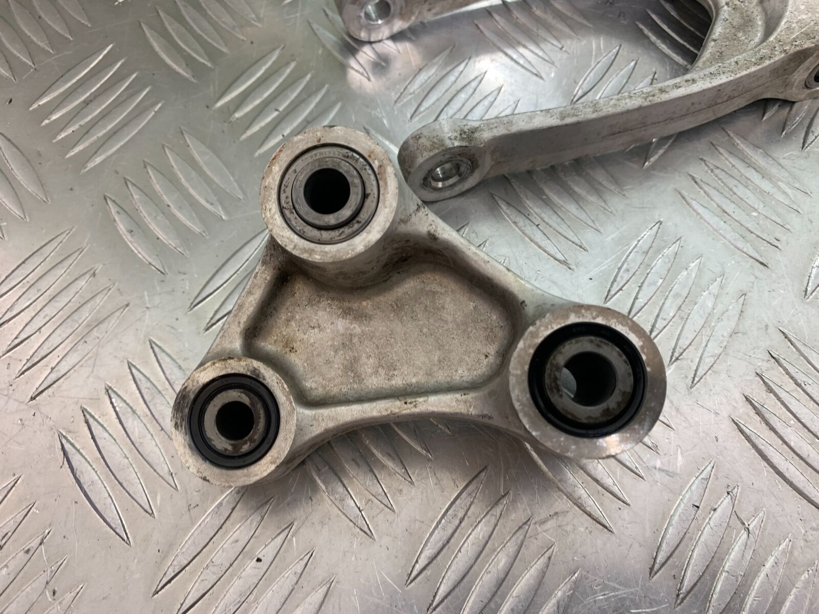 HONDA CRF1000 (DCT) AFRICA TWIN REAR SHOCK LINKAGE YEAR 2017 (CMB1030)