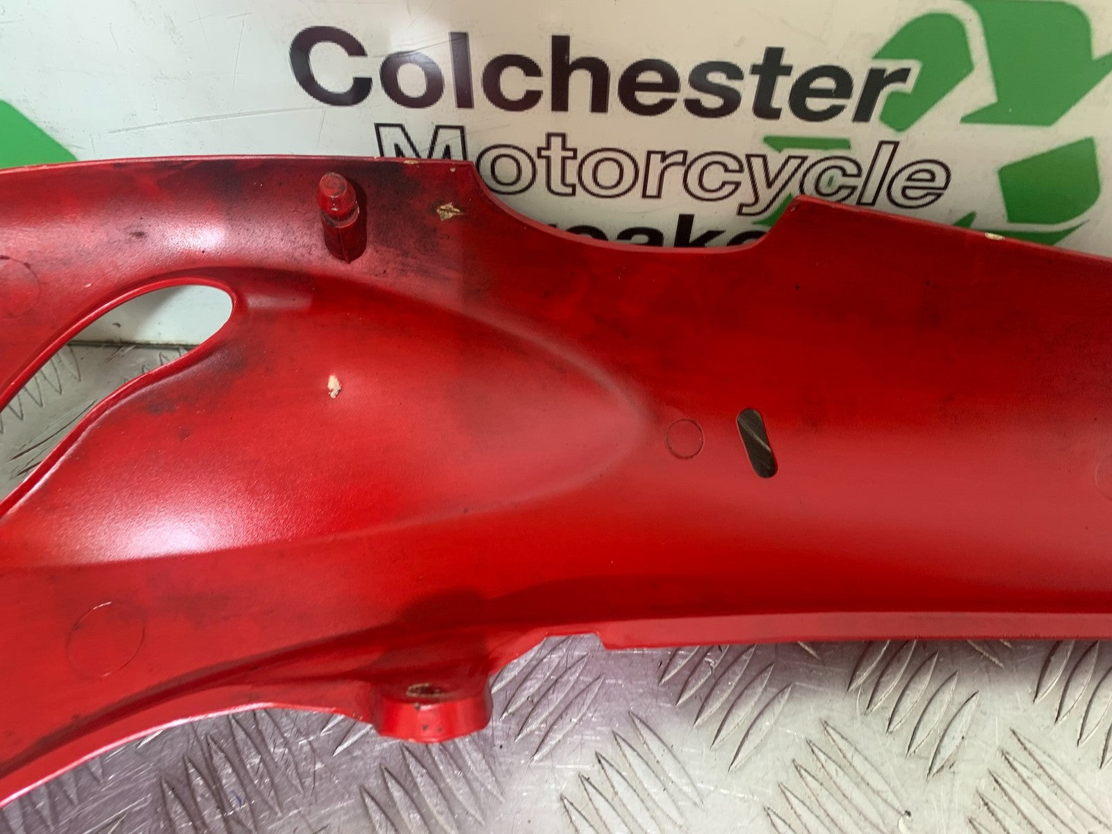 TRIUMPH 955i SPRINT ST LEFT SEAT PANEL  1999-2004 (CMB1176)