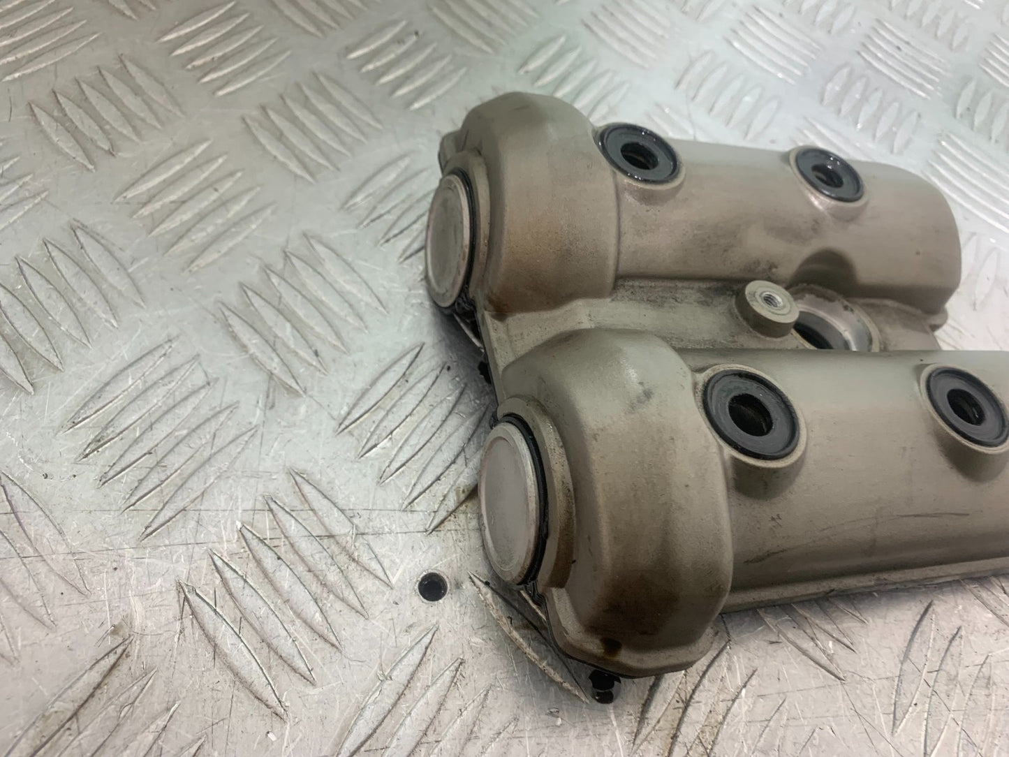 APRILIA SL750 SL 750 SHIVER REAR ROCKER COVER   YEAR 2008-2016 (CMB1242)
