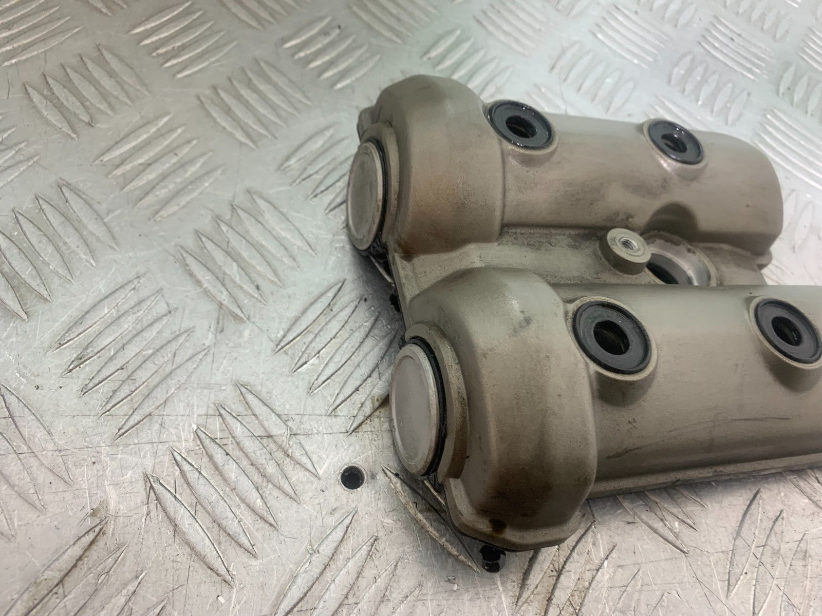 APRILIA SL750 SL 750 SHIVER REAR ROCKER COVER   YEAR 2008-2016 (CMB1242)