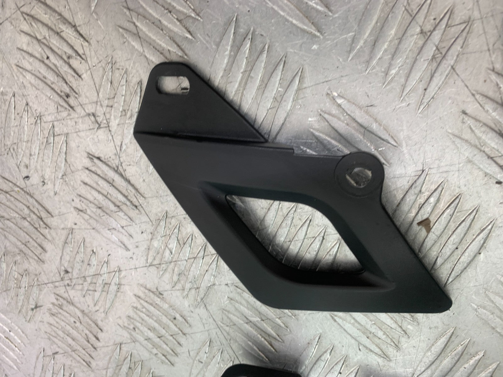 APRILIA TUONO 1000 V4R INFILL PANELS YEAR 2011-13  (CMB1331)