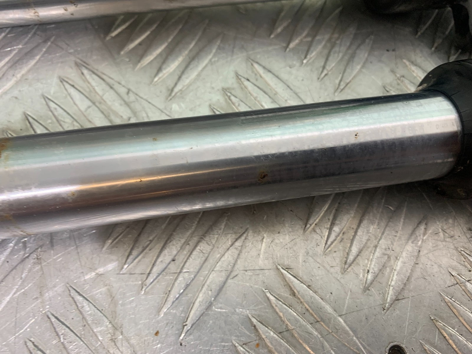 HONDA CBF125 CBF 125 FORKS   YEAR 2009-14  (CMB1172)