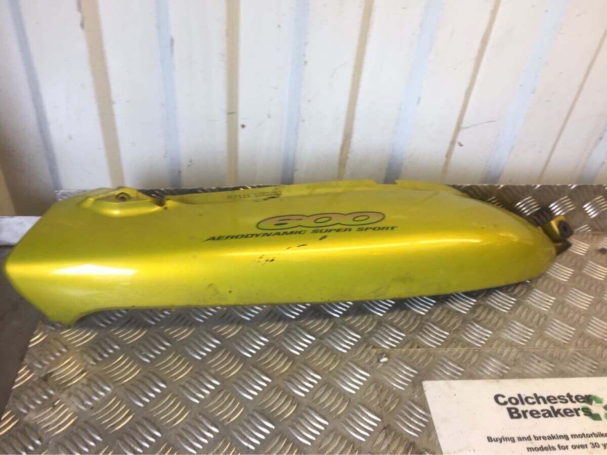SUZUKI GSX600 F GSX 600F RIGHT SEAT PANEL  YEAR 1998 2005