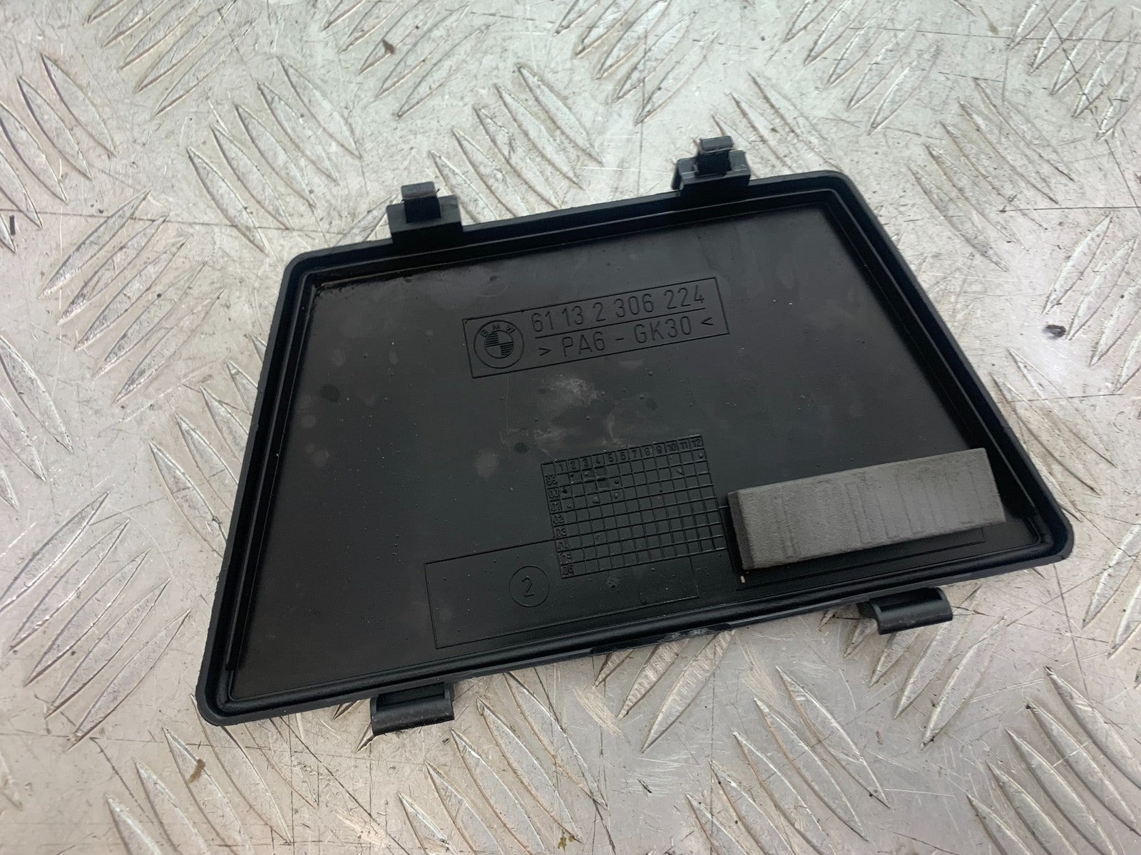 BMW R850 R R850R FUSE BOX COVER   YEAR 1994-2002 (CMB1170)