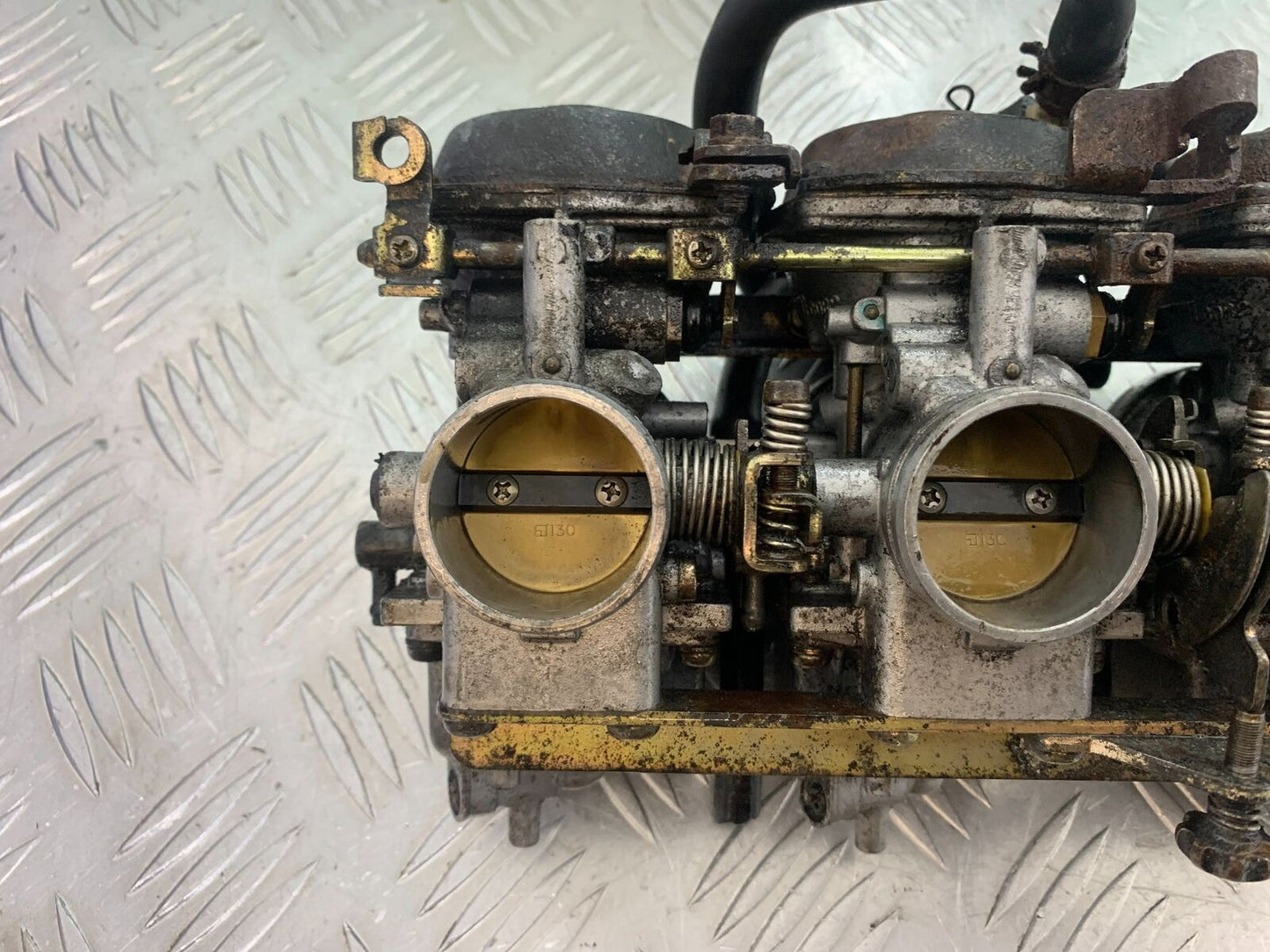 YAMAHA FJ1100 FJ 1100 CARBS  YEAR 1984-1985 (CMB1101)