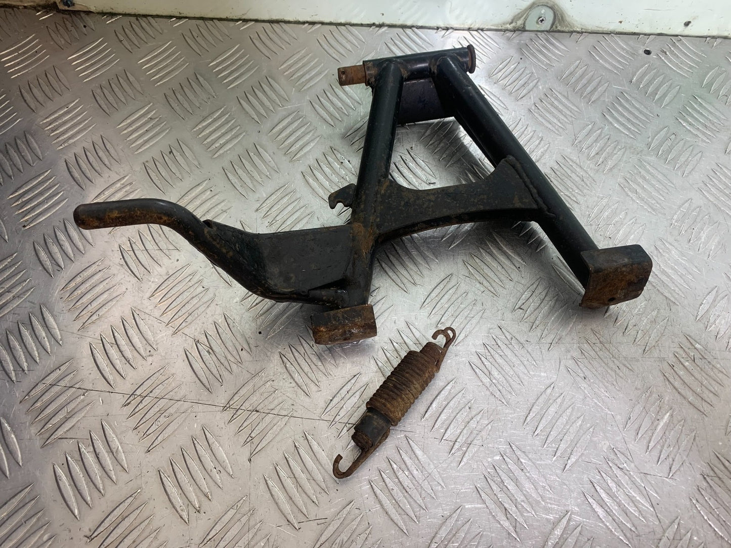 YAMAHA YS125 YS 125 CENTER STAND   YEAR 2017-2021 (CMB1321)