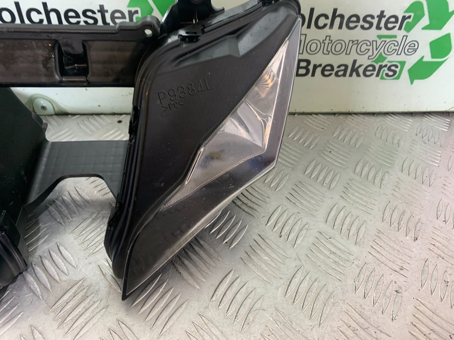 KAWASAKI ZX10R ZX 10R HEADLIGHT  YEAR 2011-2015 (CMB1154)
