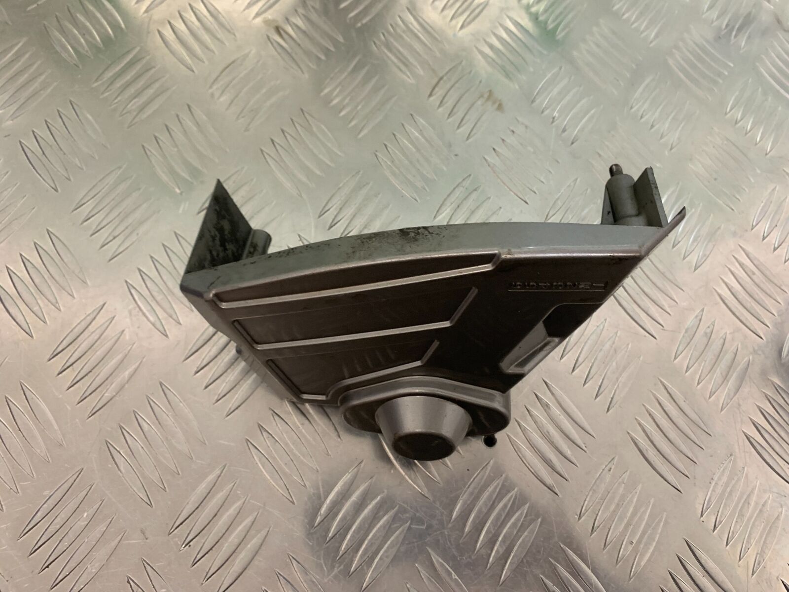 SUZUKI DL 650 V-STROM SPROCKET COVER  YEAR 2006 2011 (STOCK 954)
