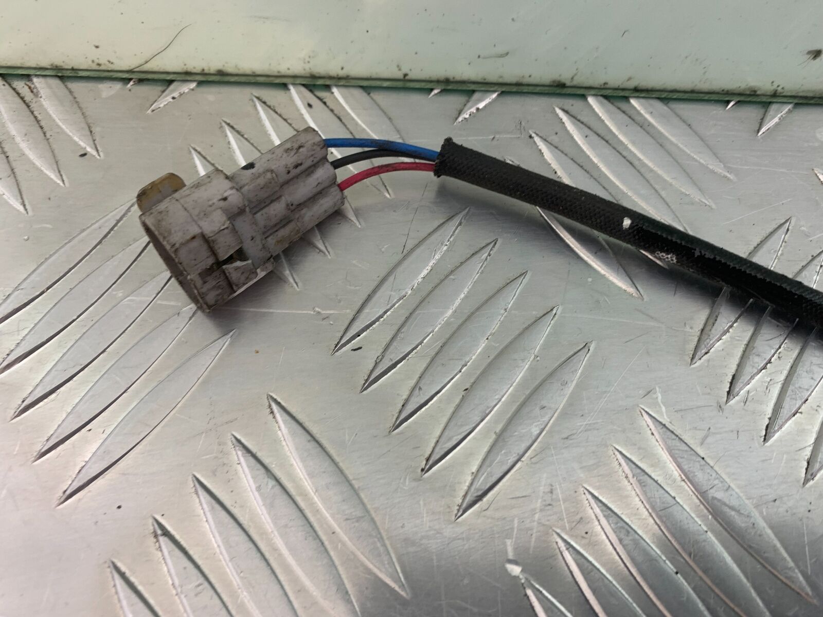 TRIUMPH THUNDERBIRD 1600 NEUTRAL SWITCH  YEAR 2011 (CMB1107)