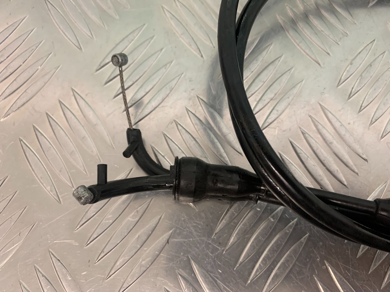 YAMAHA FJR1300 FJR 1300 THROTTLE CABLES   YEAR 2001-05 (STOCK 946)