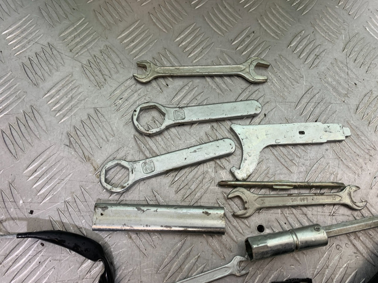 HONDA CBF600 CBF 600 TOOLKIT YEAR 2004 -07 (CMB1247)