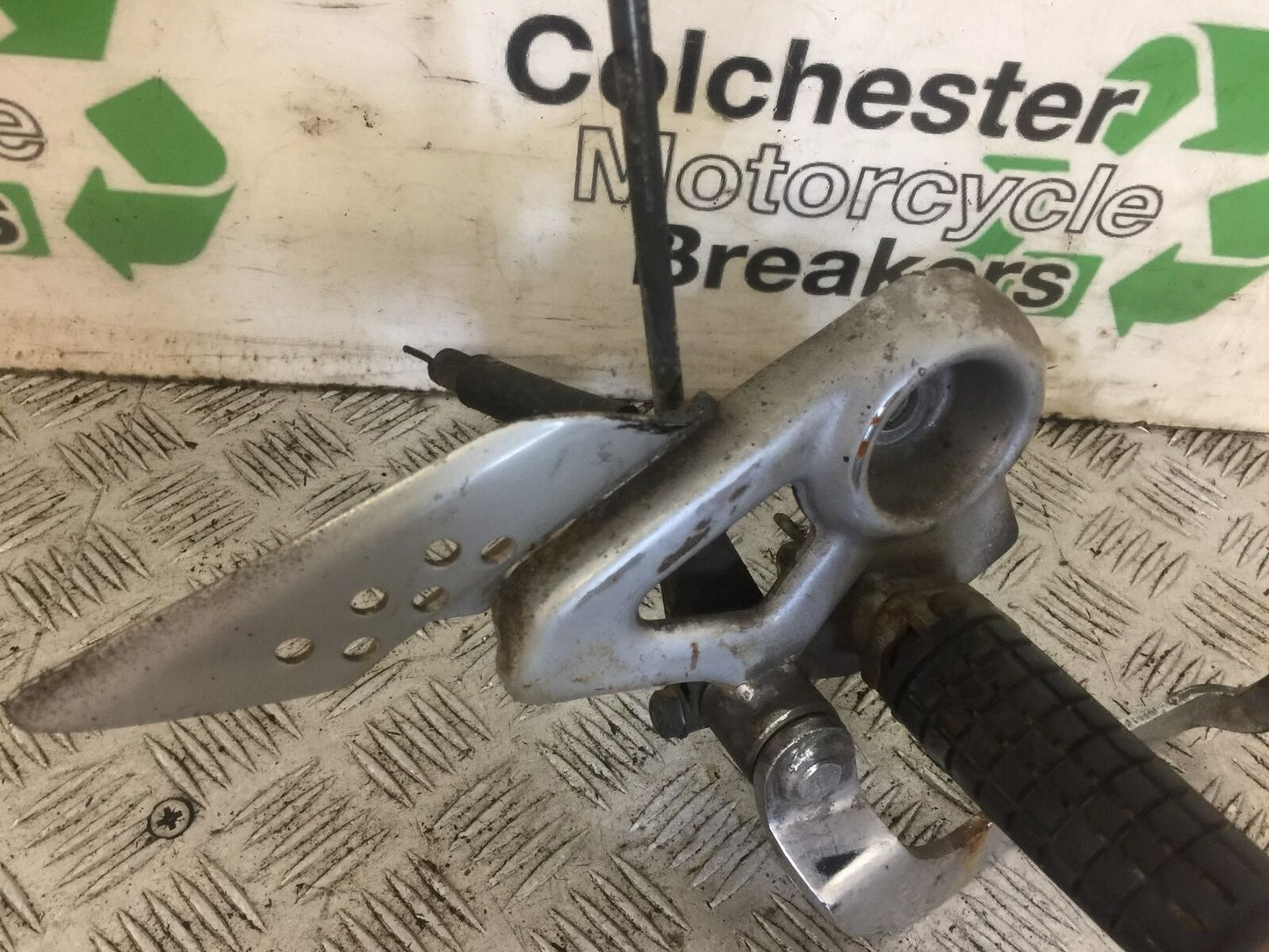 HONDA CBF125 CBF 125 FRONT RIGHT HANGER  YEAR 2012 (STOCK 703)
