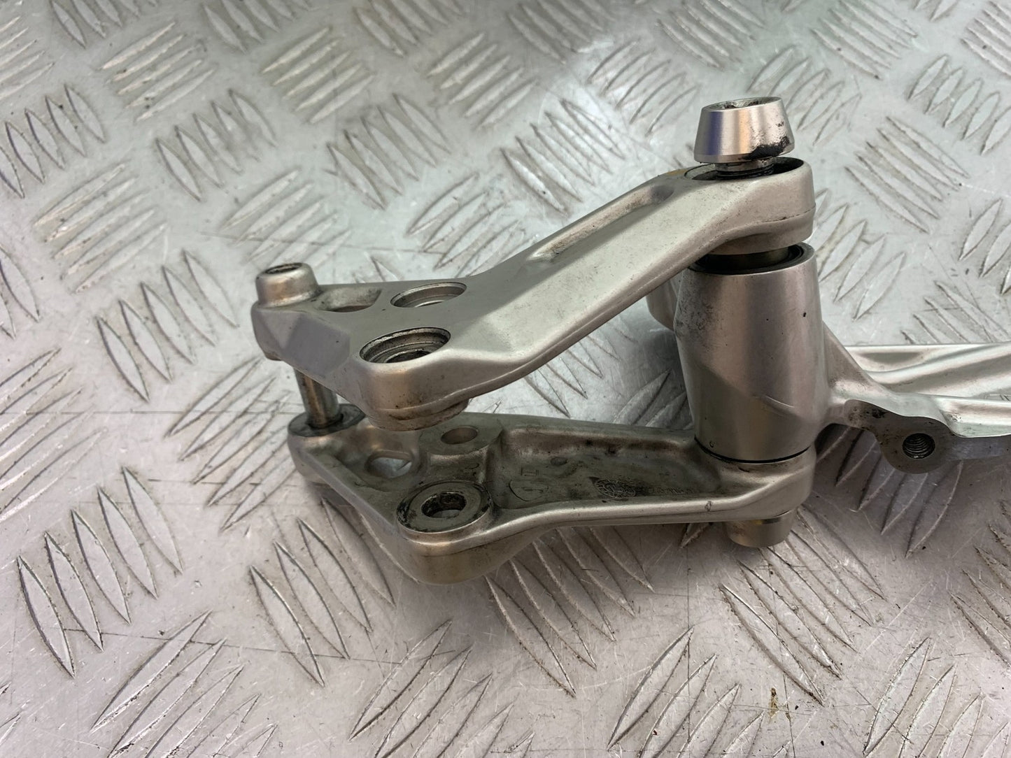 DUCATI 1299 PANIGALE REAR SHOCK LINKAGE   YEAR 2016 (CMB 1187)