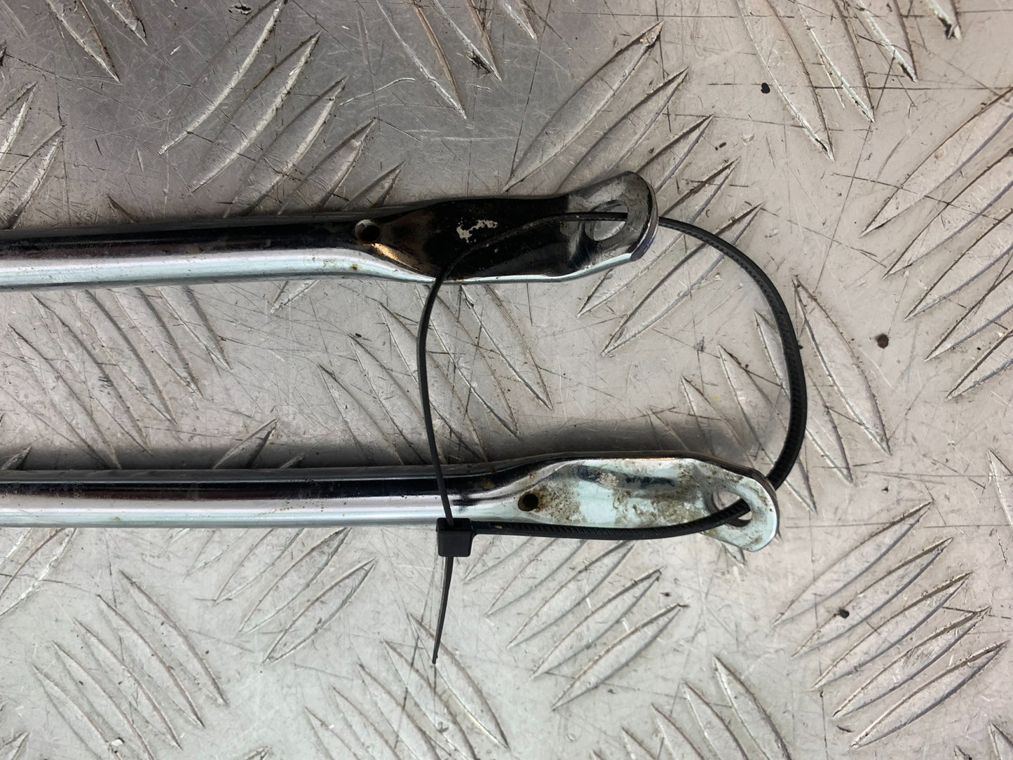 BSA 650 GOLD STAR 2X FRONT MUDGUARD STAYS   YEAR 2022-2025 (CMB1262)