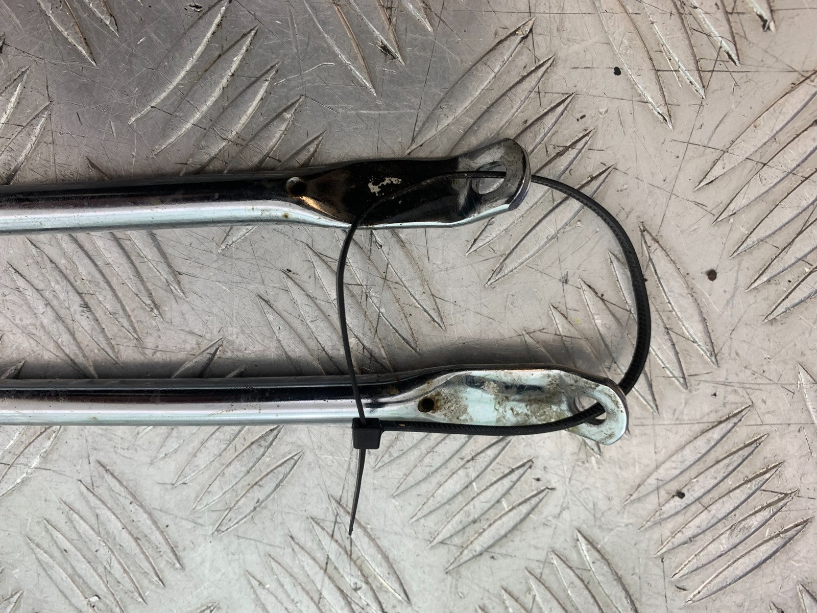 BSA 650 GOLD STAR 2X FRONT MUDGUARD STAYS   YEAR 2022-2025 (CMB1262)
