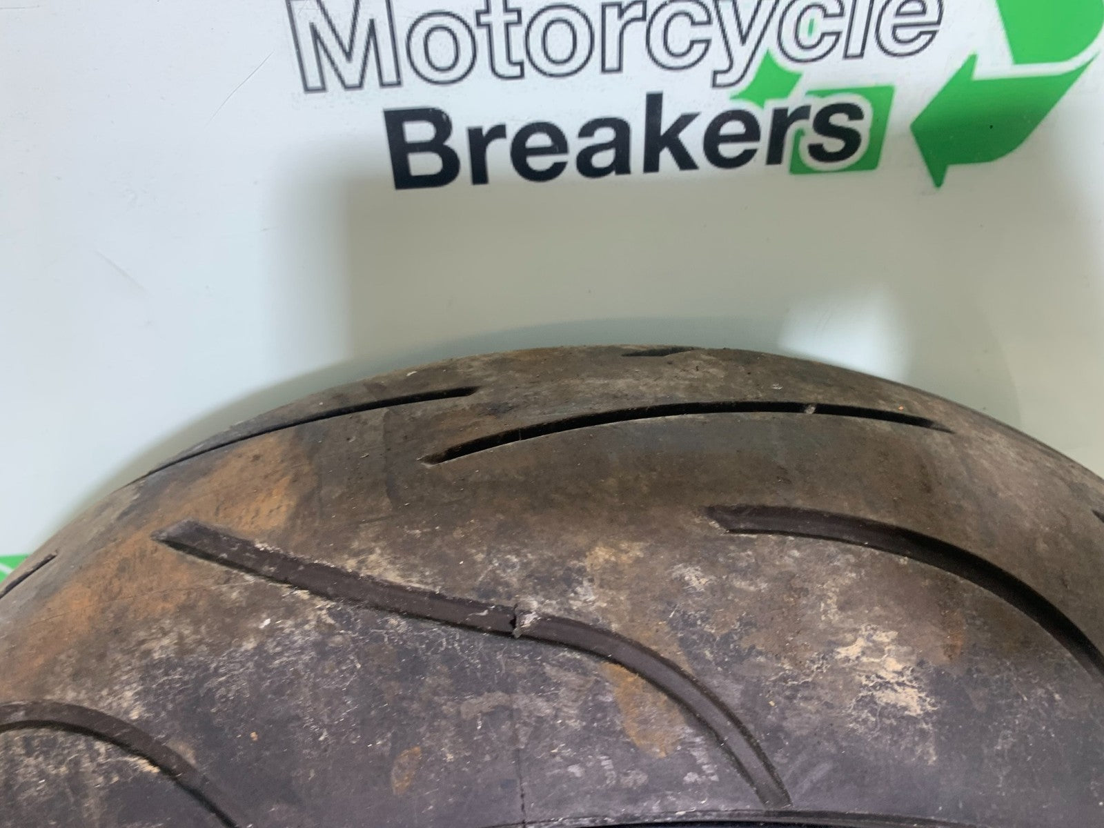 YAMAHA YZF R1 4XV REAR WHEEL YEAR 1998-99 (CMB1291)
