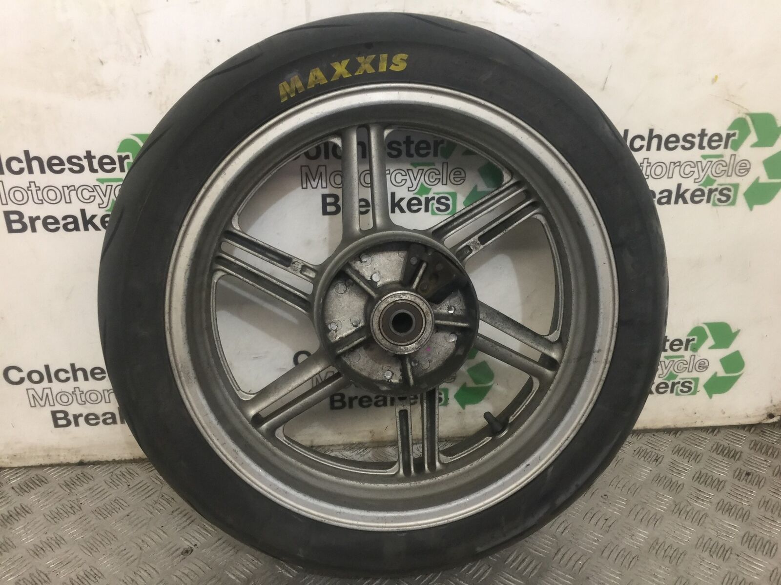 HONDA CBF600 CBF 600 REAR WHEEL  YEAR 2004 -07  (STOCK 909)