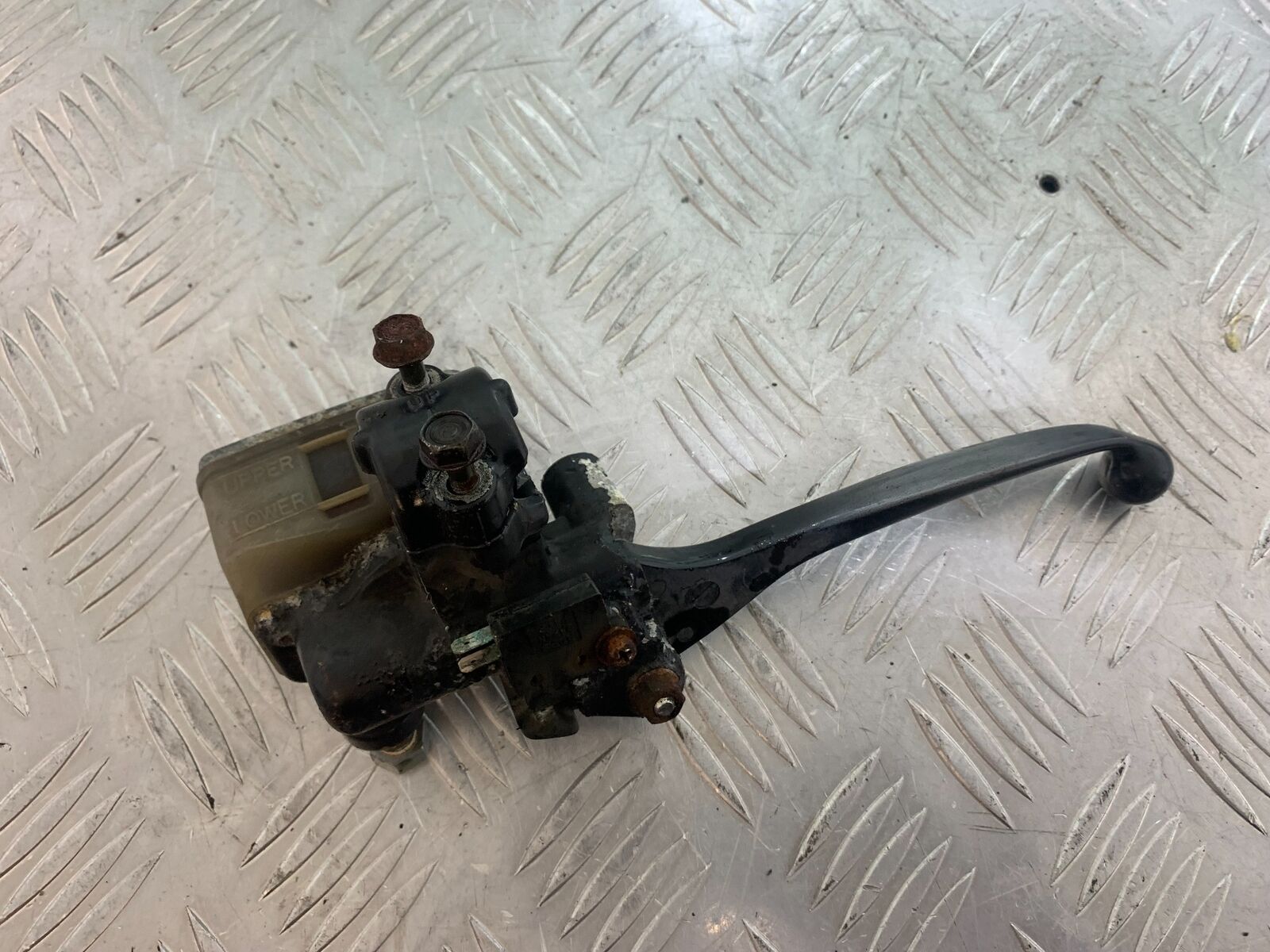 HONDA CX500 CX 500 FRONT BRAKE MASTER CYLINDER   YEAR 1980 (CMB1131)