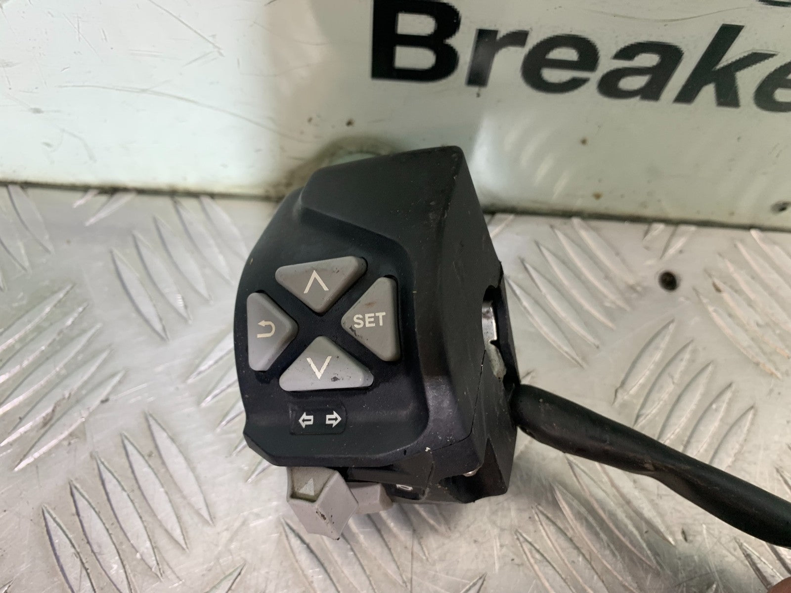 KTM DUKE 125 LEFT SWITCH GEAR YEAR 2017-2022 (CMB1274)
