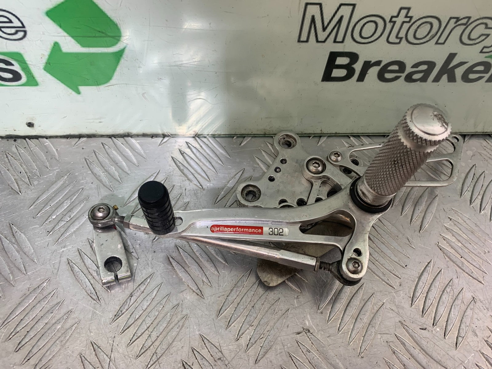 APRILIA RSV1000 R FACTORY MILLE REAR SETS  2004-09 (CMB1203)