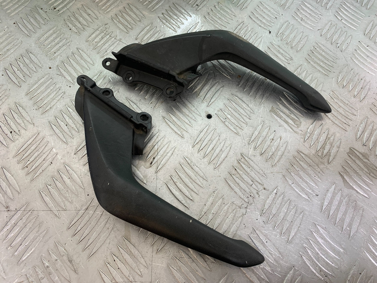 HONDA CBR500R CBR 500 R GRAB RAILS   YEAR 2012-16 (CMB1151)