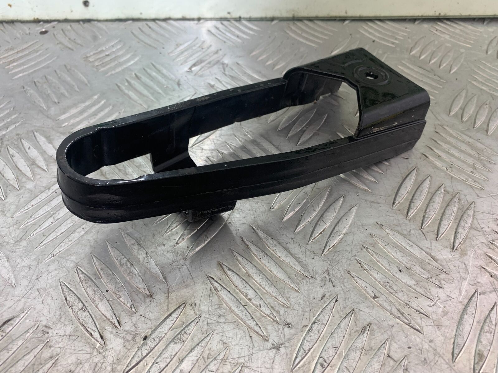 YAMAHA XT125 X XT 125 X CHAIN GUIDE   2005-2011 (CMB1097)