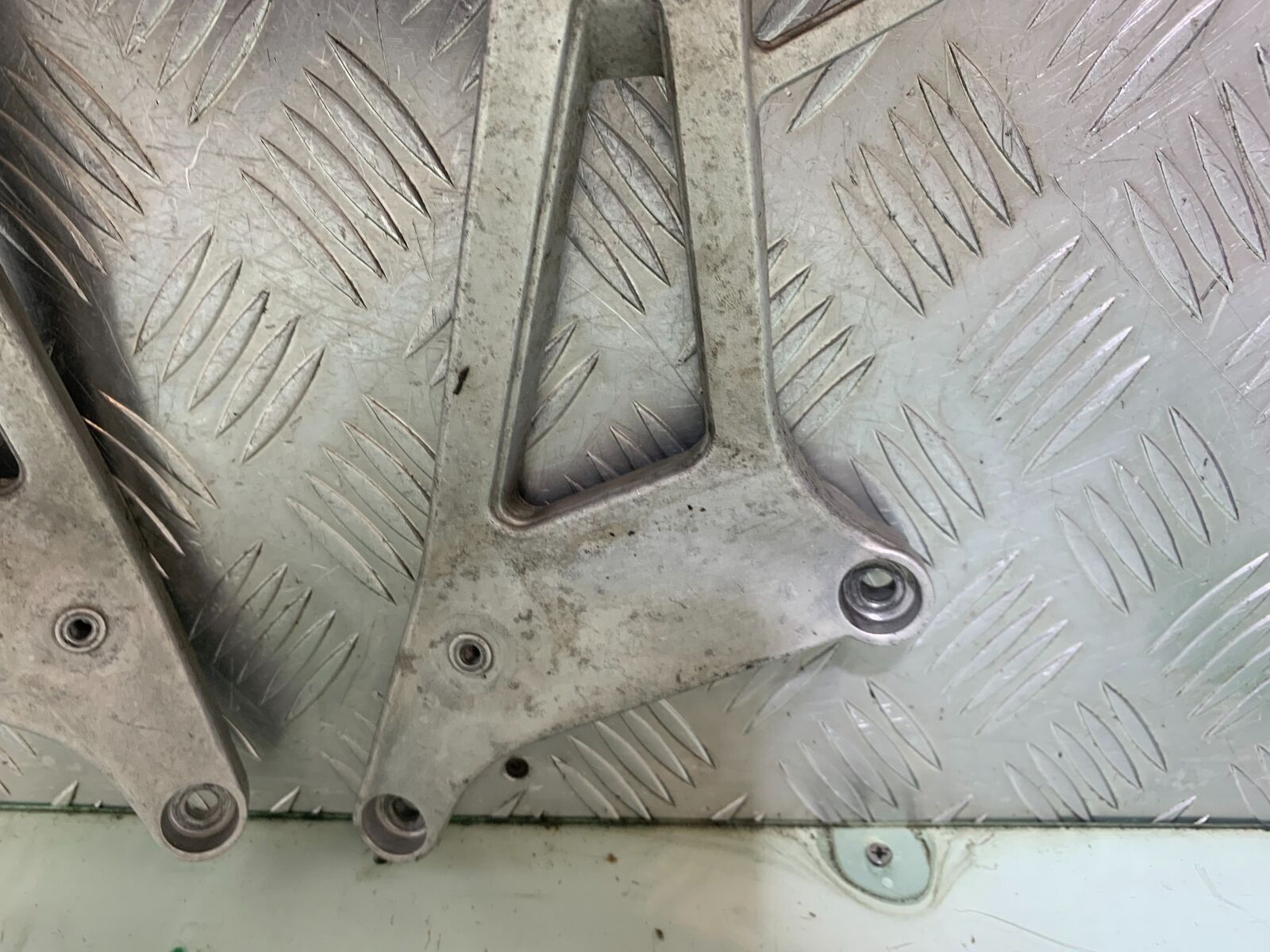 HONDA VFR750 VFR 750 FL-M-N-P REAR HANGERS   YEAR 1990-93 (CMB1093)