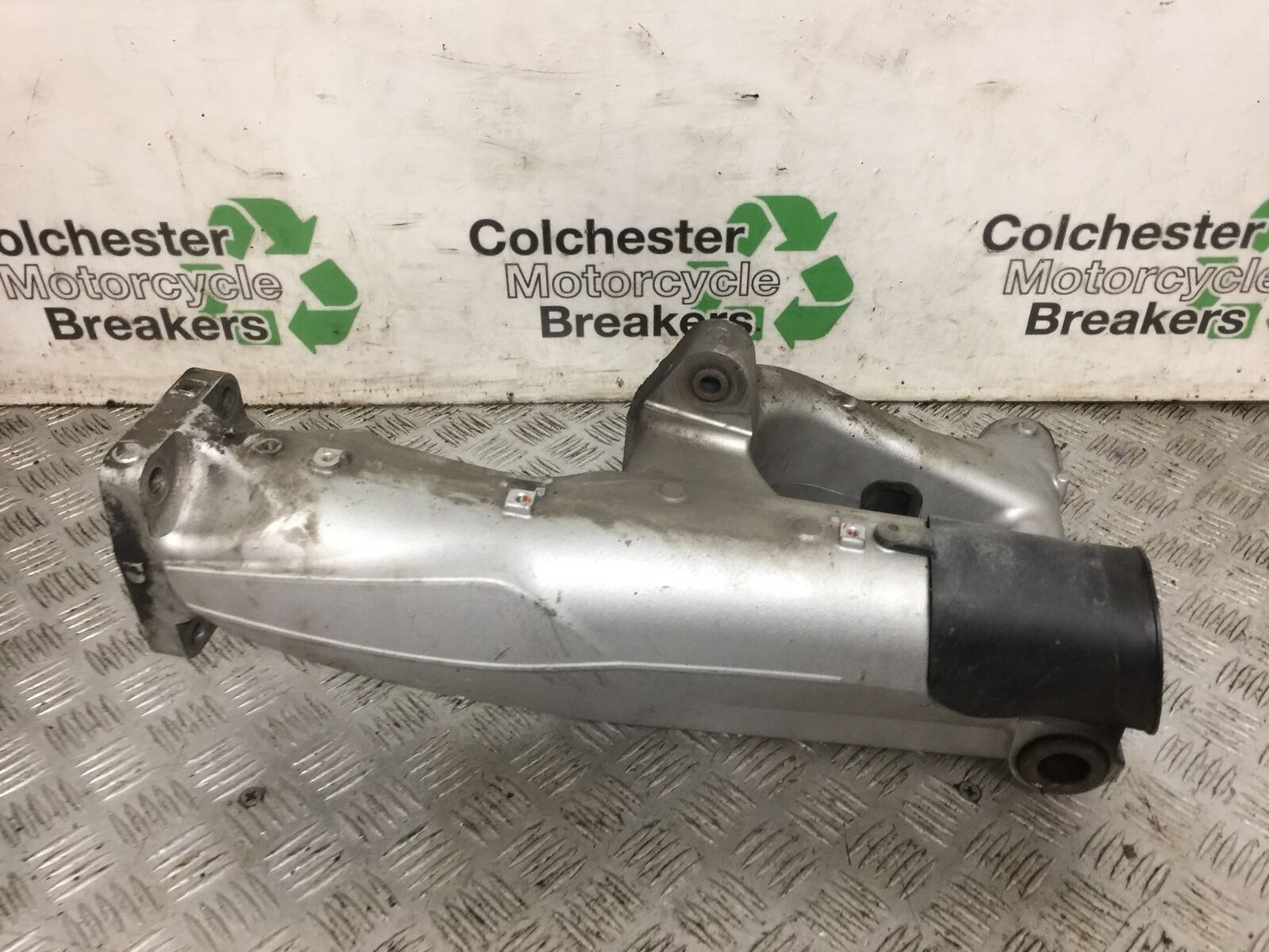 HONDA VFR1200 VFR 1200 FA SWINGARM YEAR 2010-11  (STOCK 793)