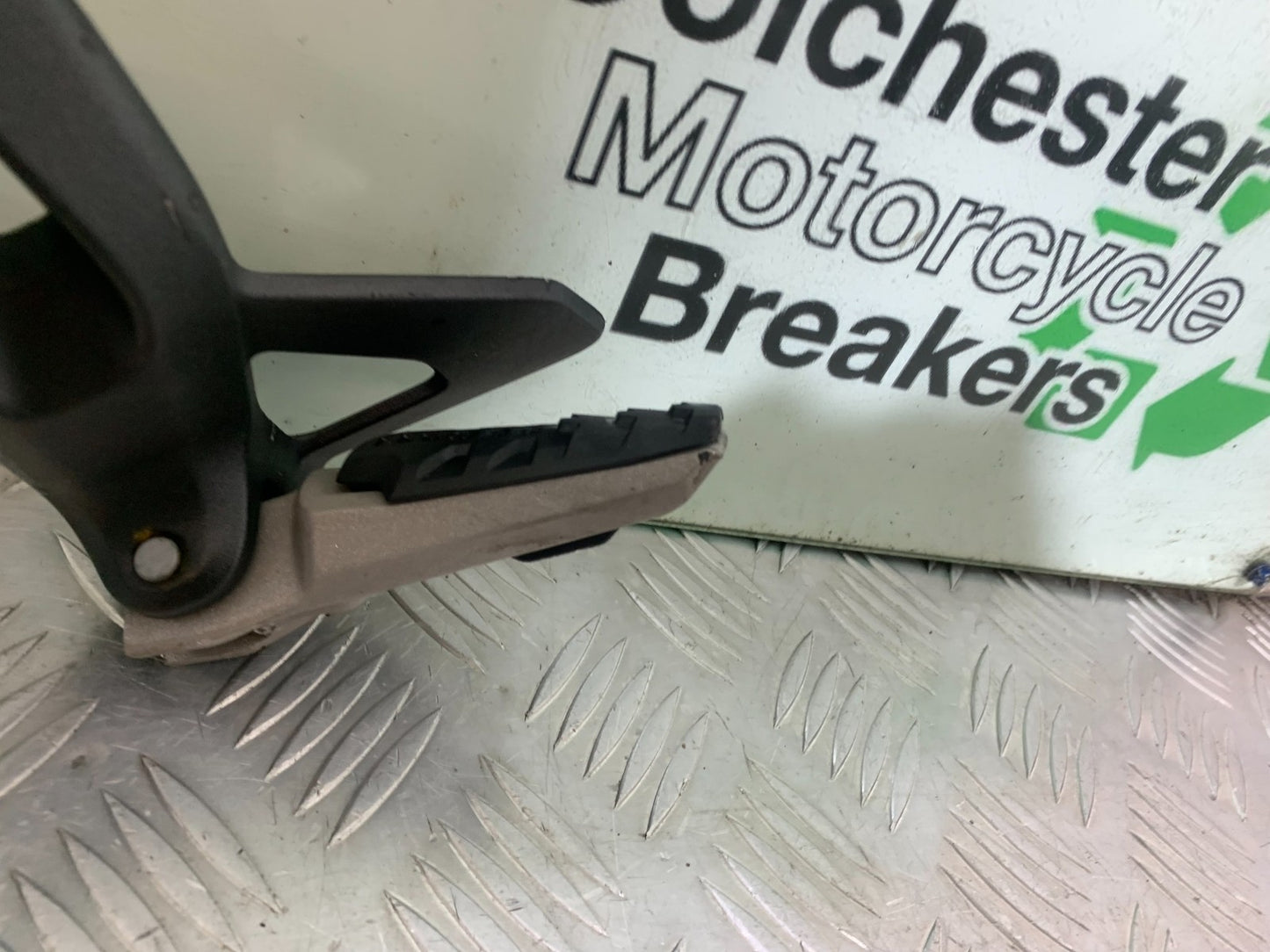 DUCATI 937 MONSTER LEFT HANGER  YEAR 2021-2024 (CMB1270)