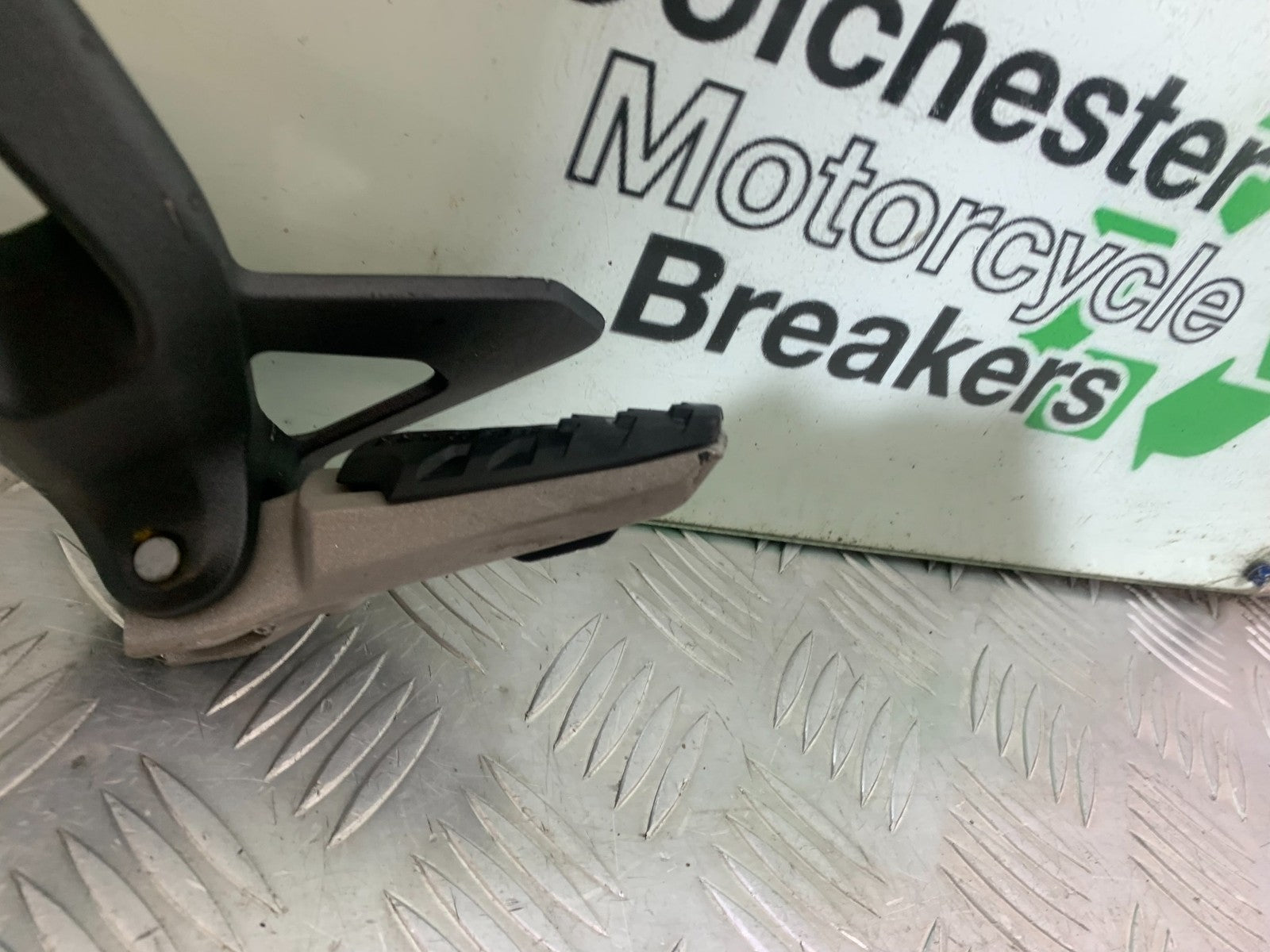 DUCATI 937 MONSTER LEFT HANGER  YEAR 2021-2024 (CMB1270)