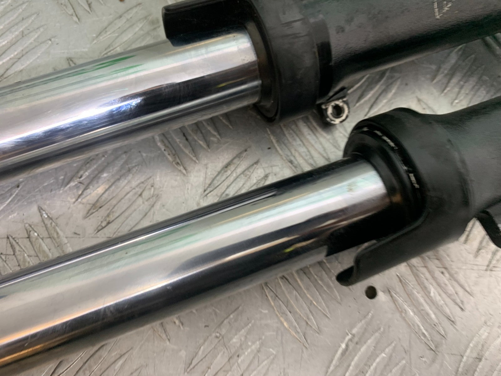 HONDA CBF600 CBF 600 FORKS  YEAR 2004-07  (CMB1305)