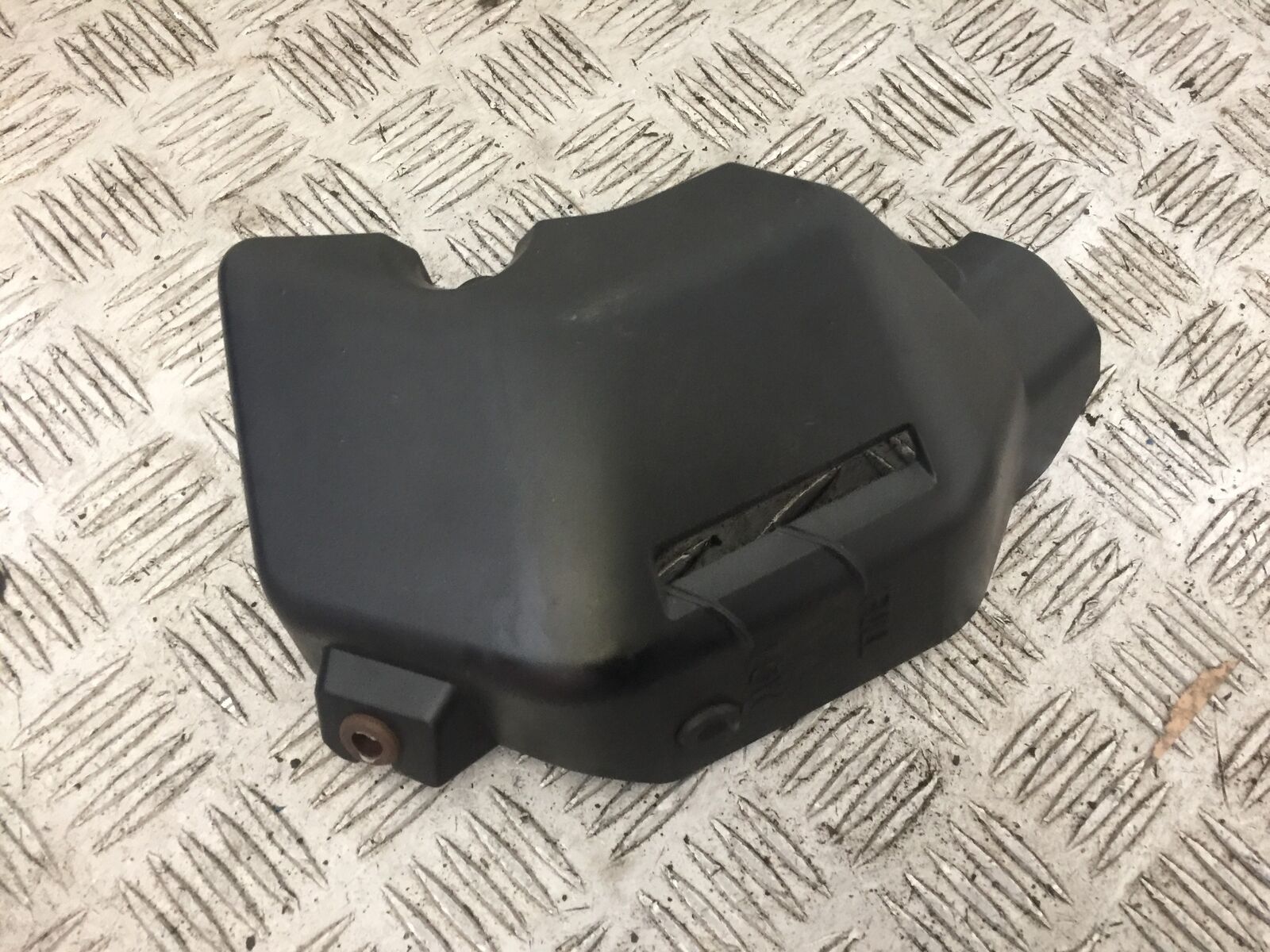 YAMAHA MT09 MT-09 COOLANT BOTTLE INFILL PANEL   YEAR 2019 (STOCK 730)