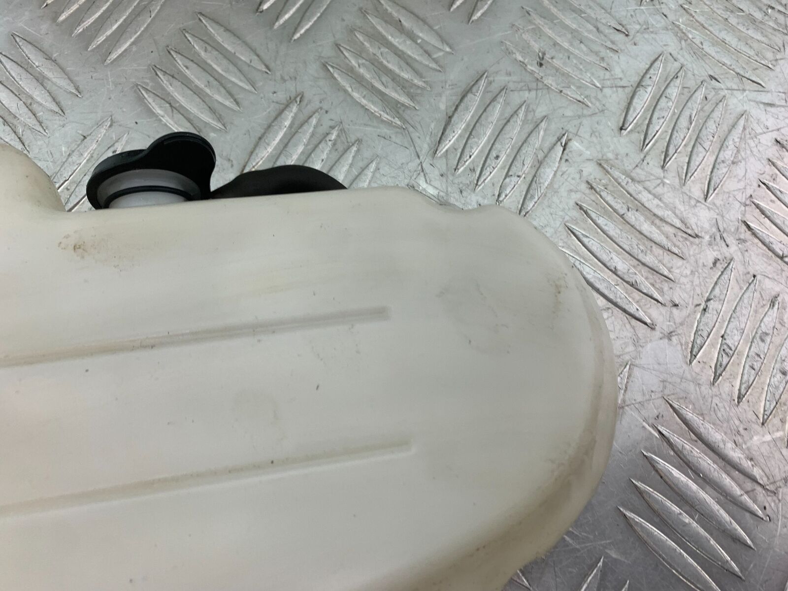 TRIUMPH THUNDERBIRD 1600 COOLANT BOTTLE YEAR 2011 (CMB1107)