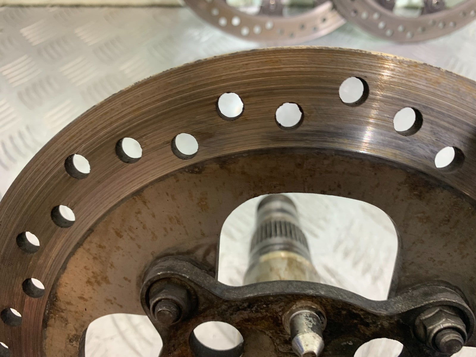 TRIUMPH 1050 SPRINT ST REAR BRAKE DISC  2003-2011 (CMB1285)