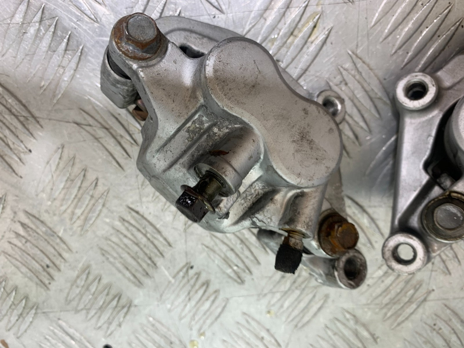 YAMAHA XVS 1300 MIDNIGHT STAR FRONT BRAKE CALIPERS   YEAR 2007-16 (CMB1200)
