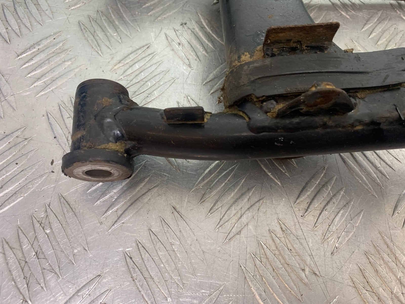 HONDA CG125 CG 125 SWINGARM   YEAR 1998-2000 (CMB1282)