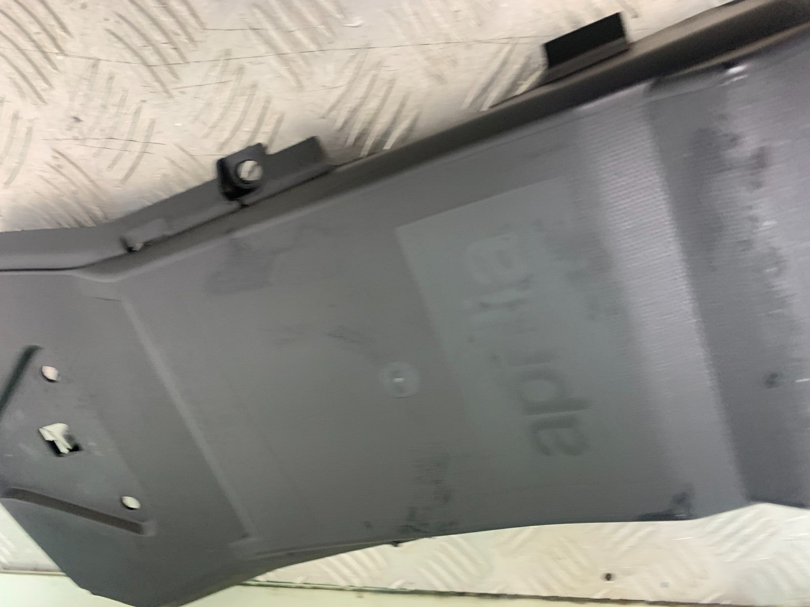 APRILIA TUONO 1000 V4 UNDERTRAY YEAR 2013-2014  (CMB1239)