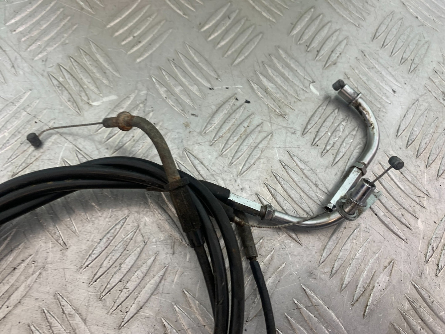 KAWASAKI VN1500 CLASSIC THROTTLE CABLES  YEAR 1999 -2006 (CMB1166)