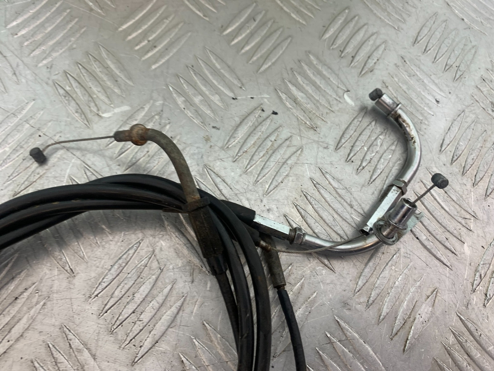 KAWASAKI VN1500 CLASSIC THROTTLE CABLES  YEAR 1999 -2006 (CMB1166)