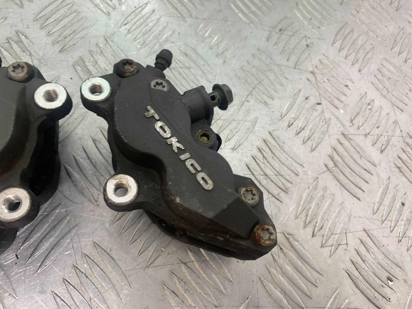 SUZUKI GSR600 GSR 600 FRONT BRAKE CALIPERS   2006-2010 (CMB1177)