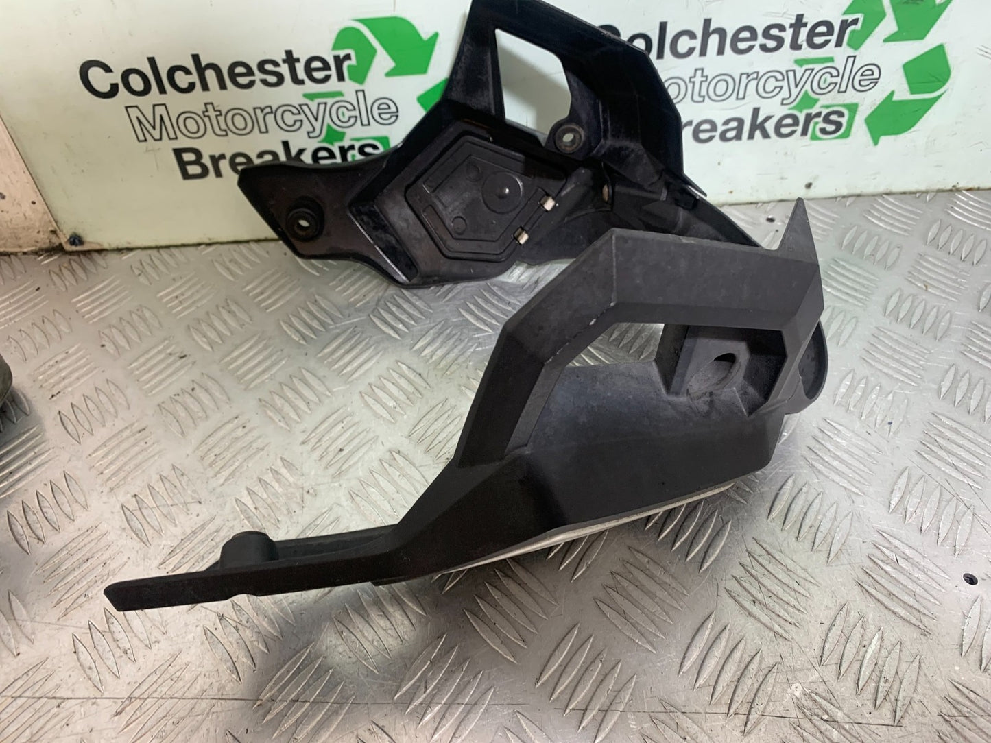SUZUKI DL1000 V-STROM BELLY PAN  YEAR 2014-2019 (CMB1325)